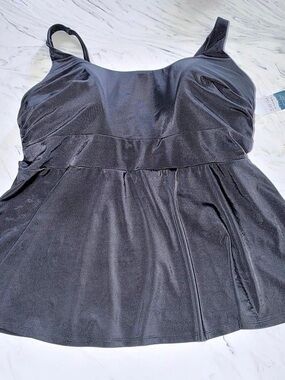 Swim Cacique Black Swim tankini top lightly lined no wire 18 new NWT flowy
